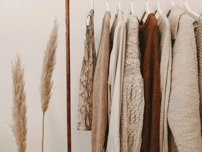 How to Organize a Wardrobe for the Simple Girl: Stylish Simplicity Unveiled